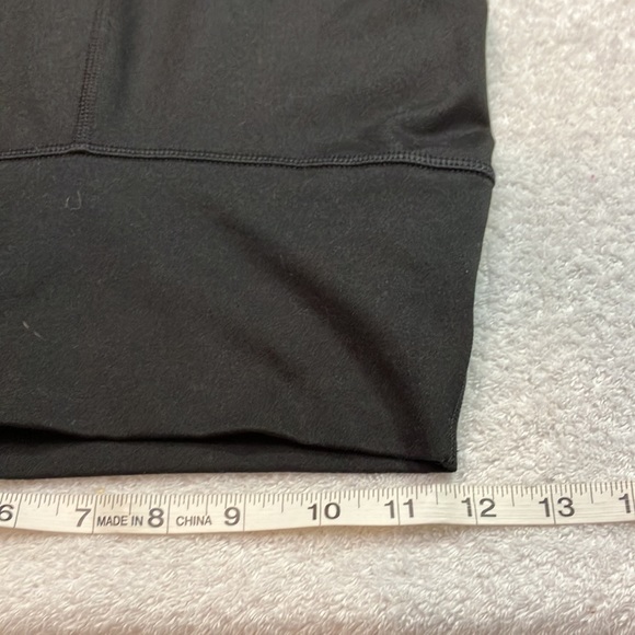 Aerie black leggings with mesh inserts - Picture 4 of 8